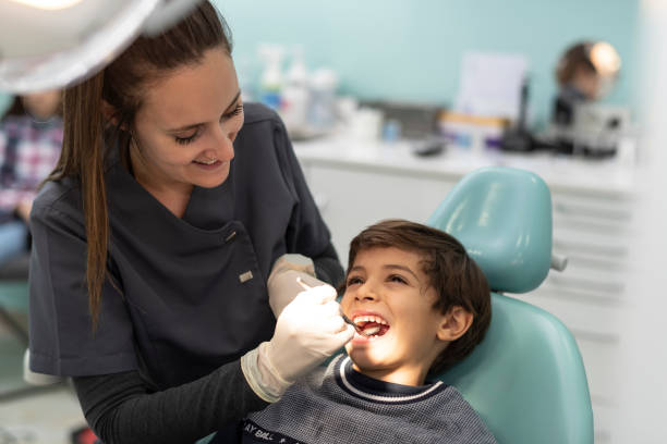 Best Dentist for Tooth Abscess  in Gladstone, MO